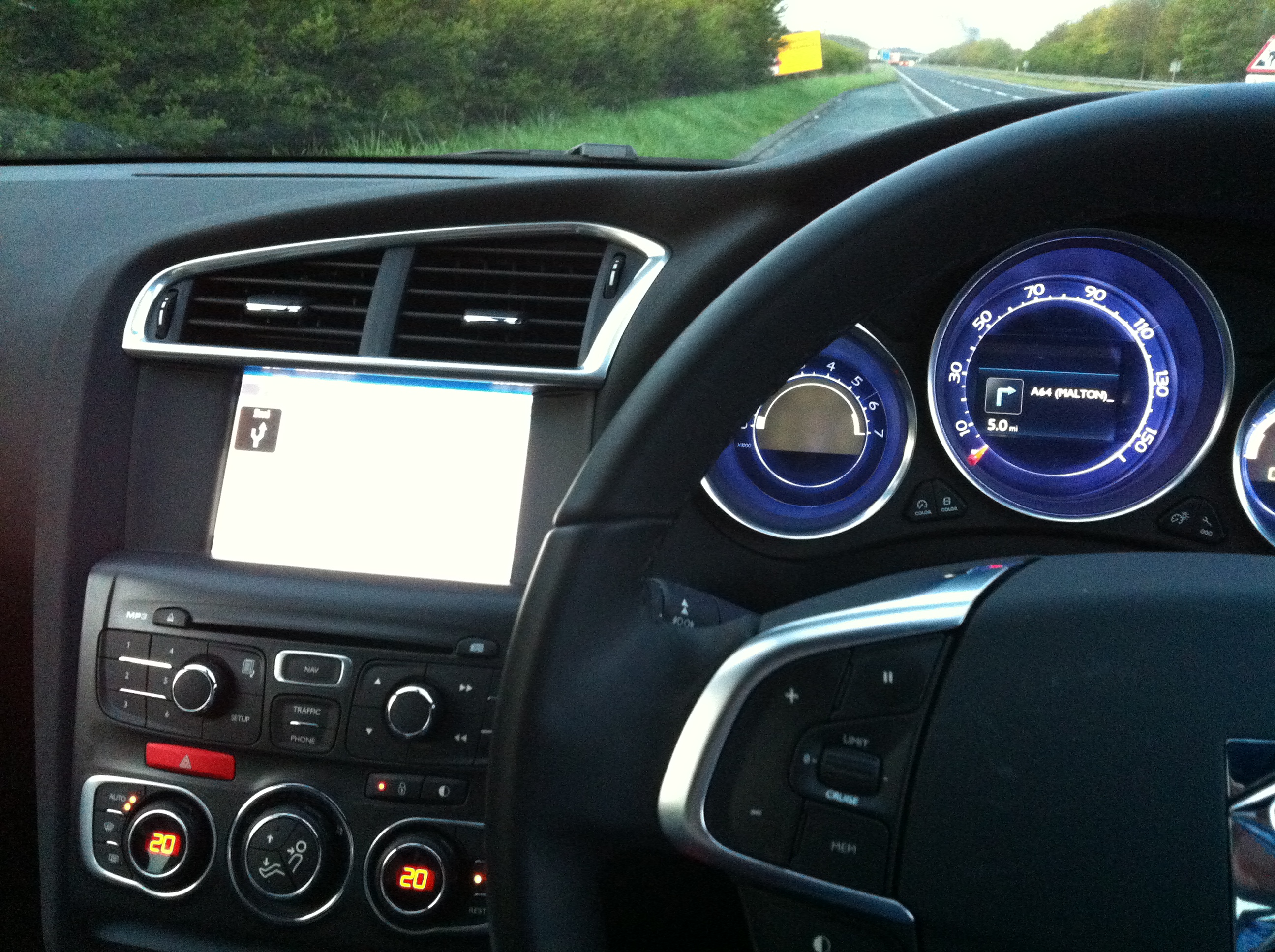 Forums / Road Tests and Reports / My DS4 DStyle 1.6 e-HDi Airdream - C4