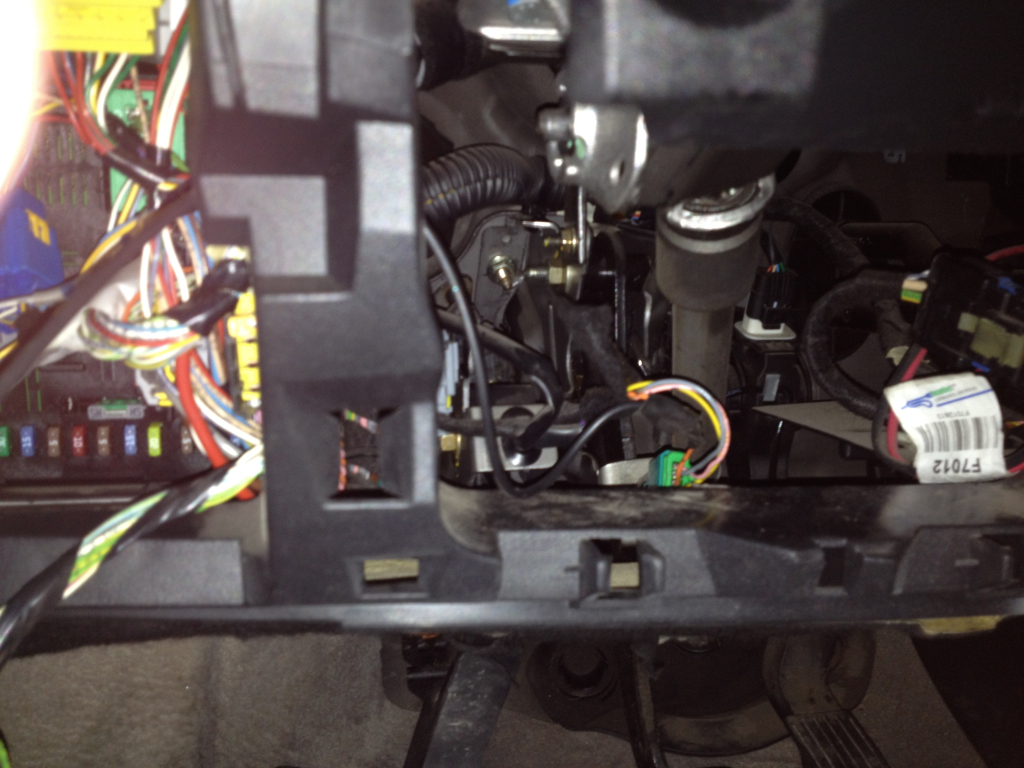 Forums / Technical Questions / ESP Button odd wiring - C4 ... citroen c2 vtr fuse box layout 