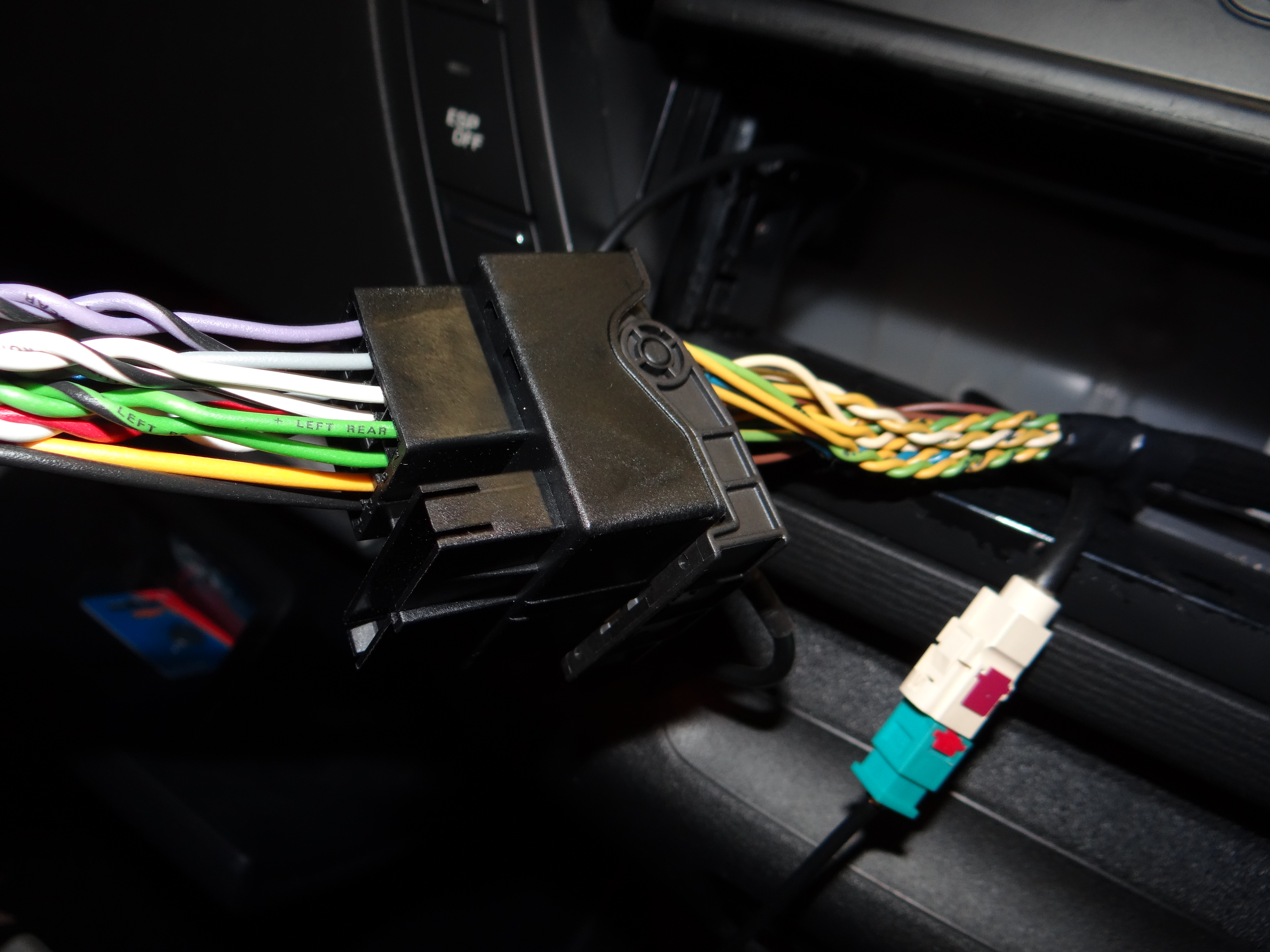 Ds460c Rear Cabling Forums / ICE / Sat Nav/Bluetooth etc. / Connects2 cabling issues - C4 ...